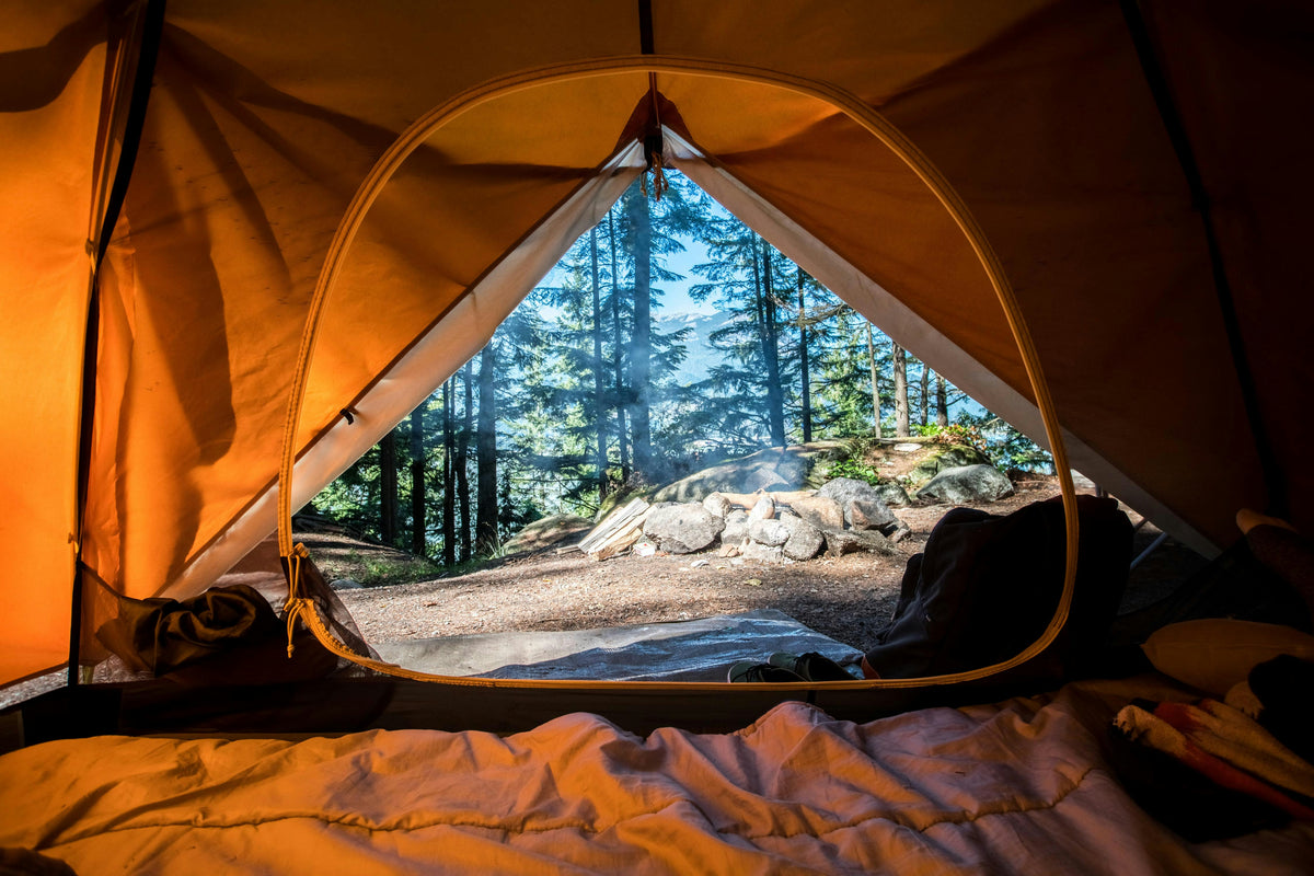 CAMPING